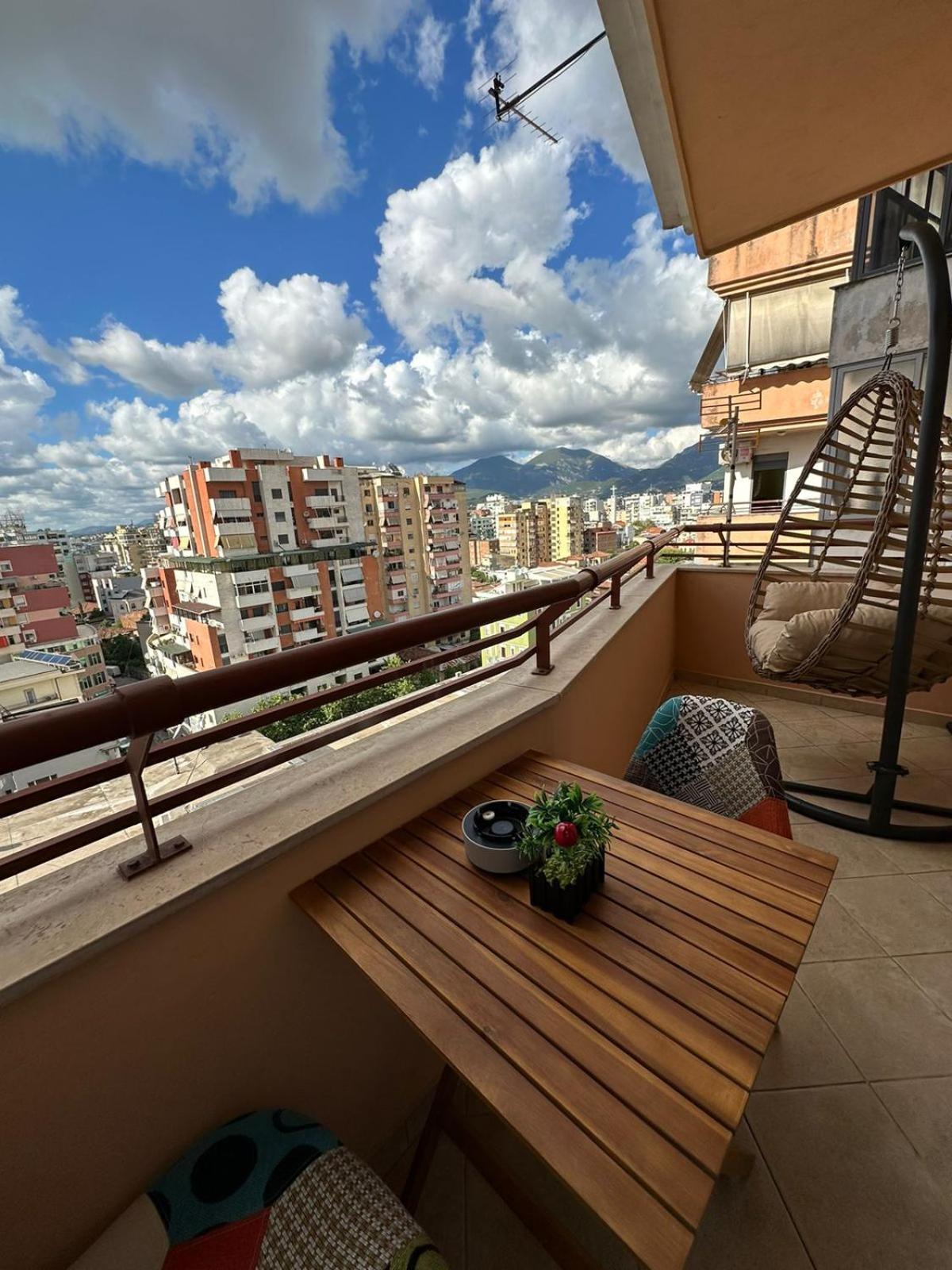 Urban Charm Studio With Balcony Тирана Экстерьер фото